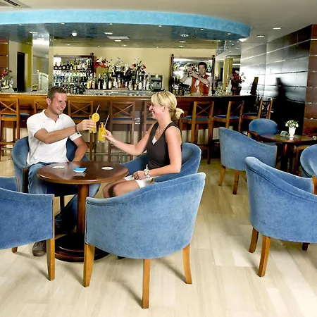 Aparthotel y Hotel Paguera Beach 
