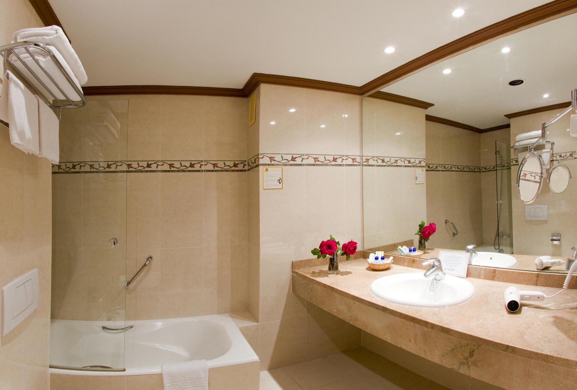 Y Paguera Hotel apartamentowy